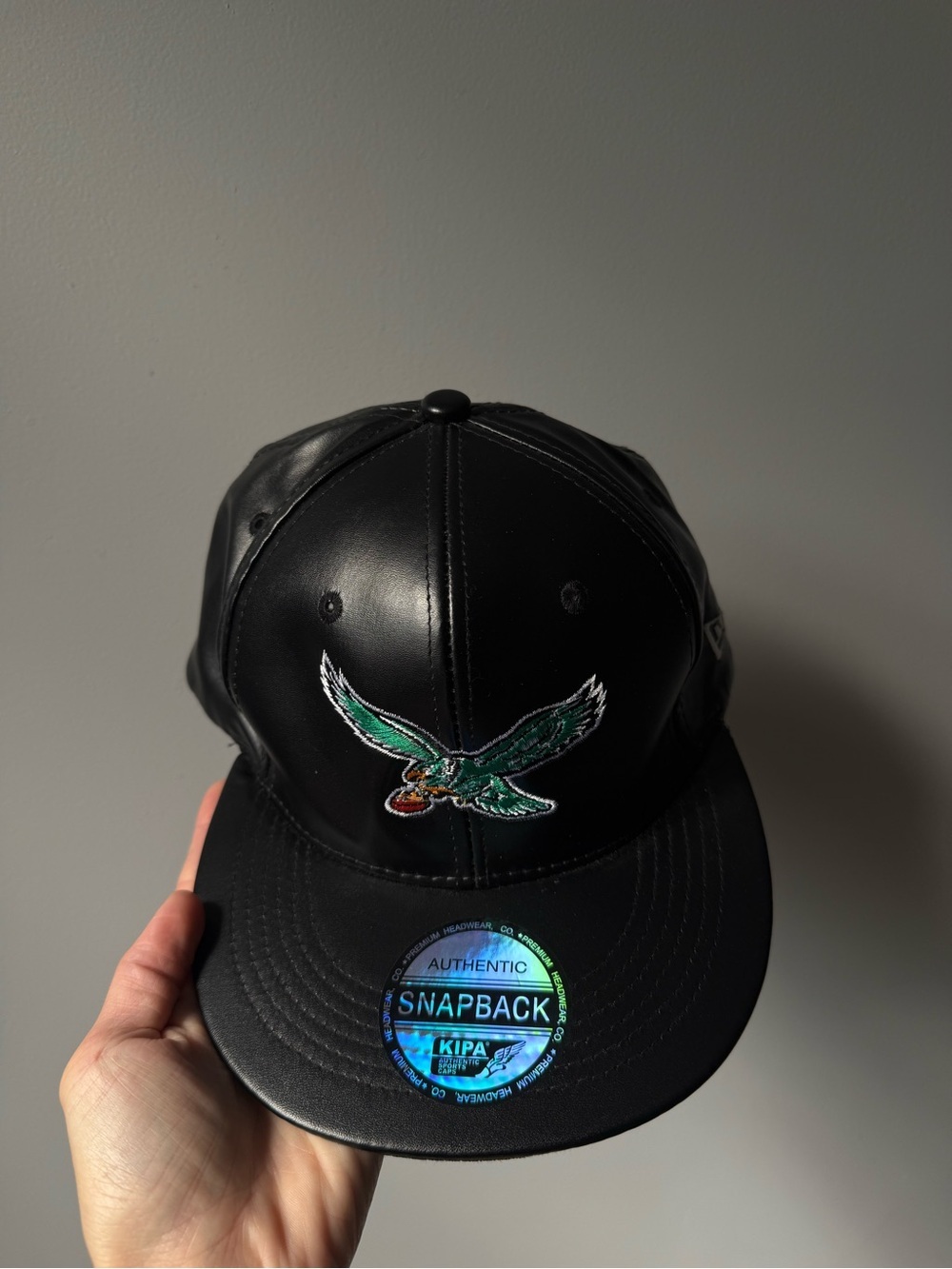 Philadelphia Eagles Birds Throwback Kipa Black Faux Leather Snapback Hat Unisex - Picture 3 of 11